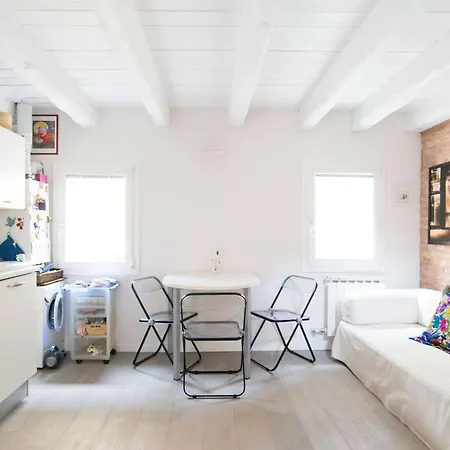 One Bedroom With Wifi At